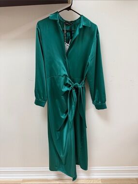 Vanessa Scott Emerald Green Long-Sleeve Satin Wrap Dress with Tie Waist